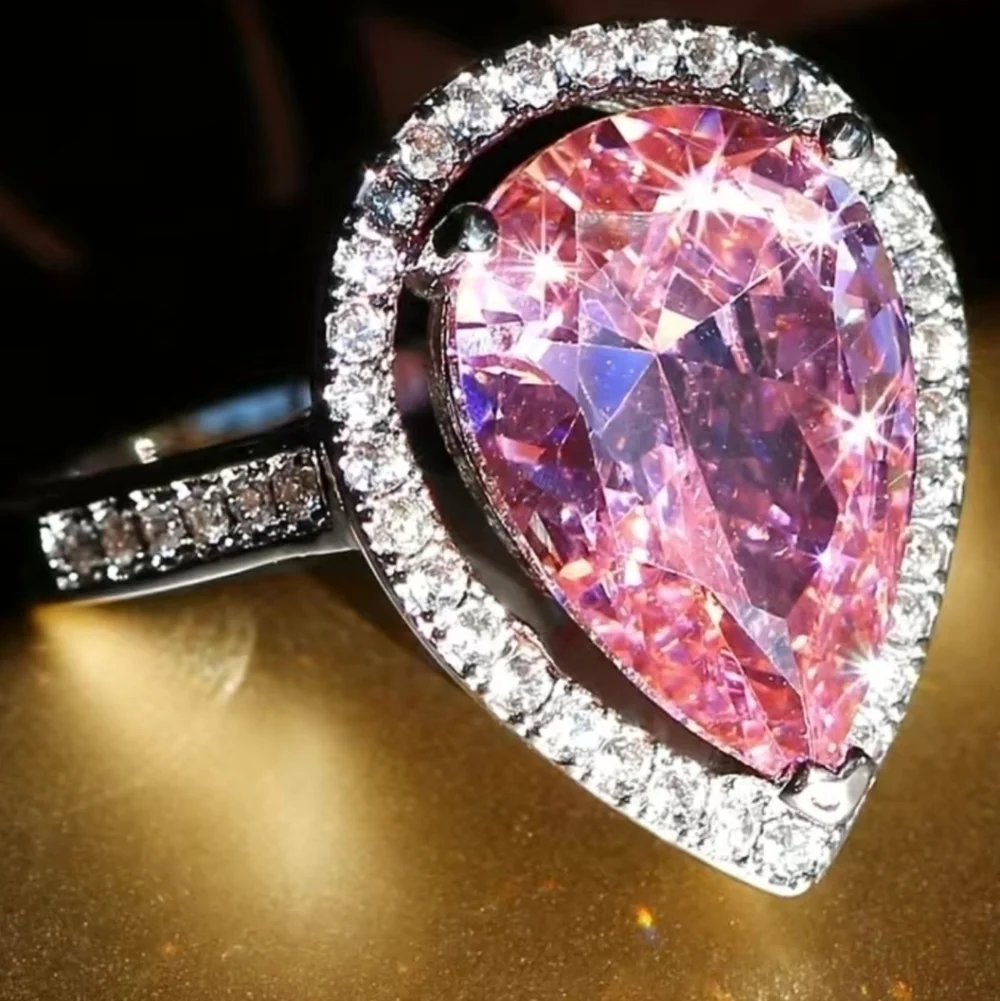 New women's size 8 pink tear drop ring